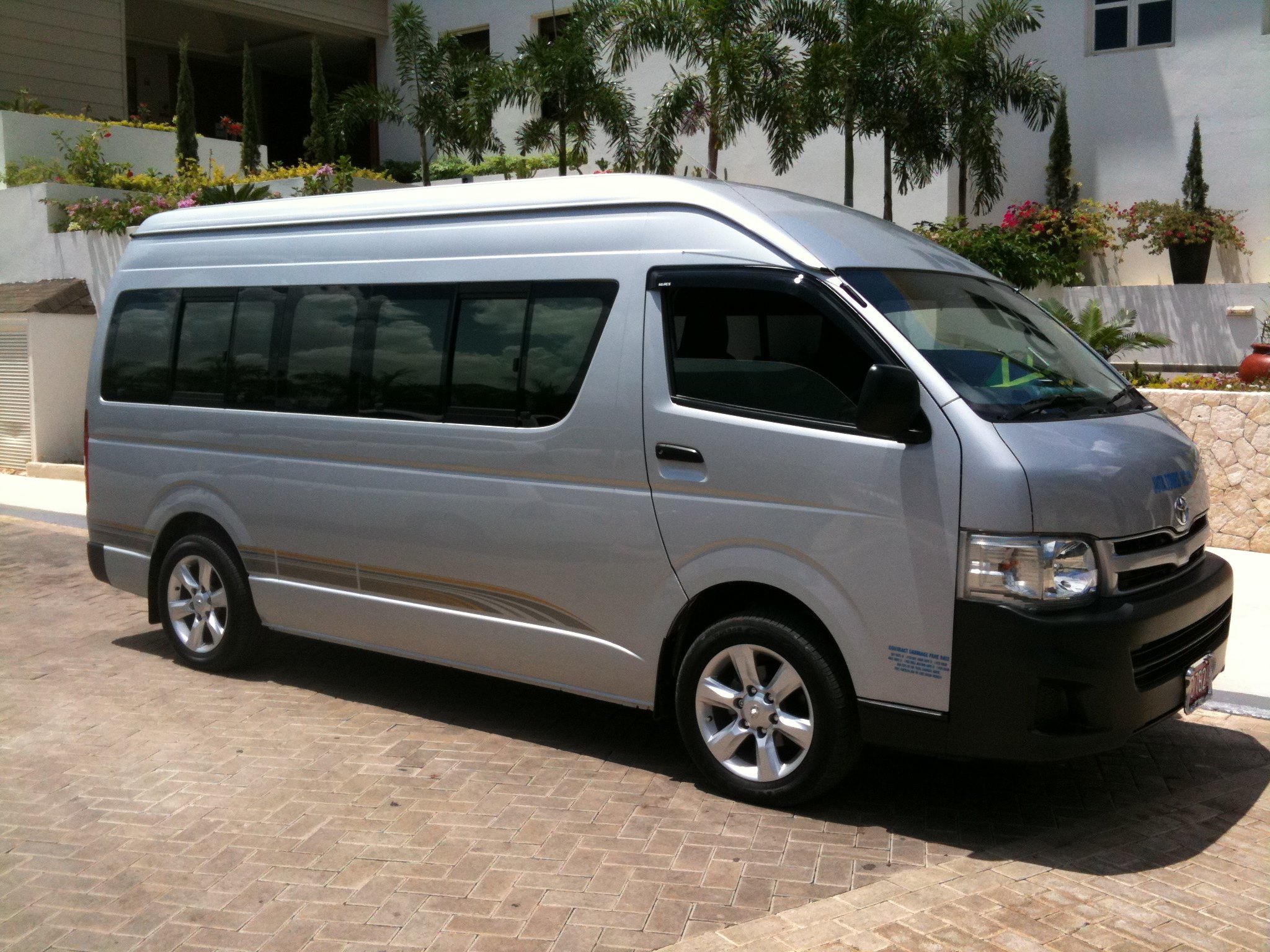 airport-vehicle