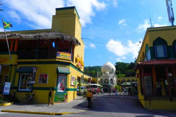 Shopping Ocho Rios | Pashon Ocho Rios Tours and Transfers