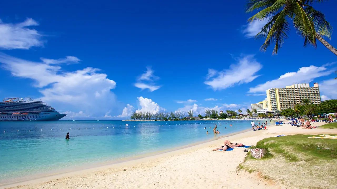 Pashon Ocho Rios custom tour on Ocho Rios Beach